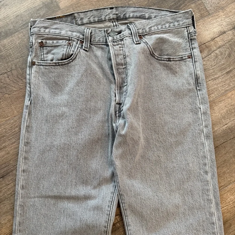 Levis these could